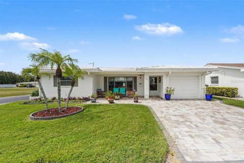 Villa ou maison à vendre à Pinellas Park, Floride: 2 chambres, 148.64 m2 № 2149838 - photo 2
