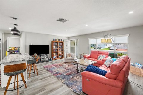 Villa ou maison à vendre à Pinellas Park, Floride: 2 chambres, 148.64 m2 № 2149838 - photo 6