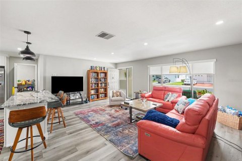 Villa ou maison à vendre à Pinellas Park, Floride: 2 chambres, 148.64 m2 № 2149838 - photo 8