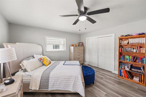 Villa ou maison à vendre à Pinellas Park, Floride: 2 chambres, 148.64 m2 № 2149838 - photo 25