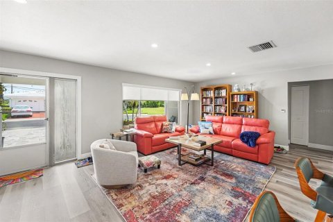 Villa ou maison à vendre à Pinellas Park, Floride: 2 chambres, 148.64 m2 № 2149838 - photo 5