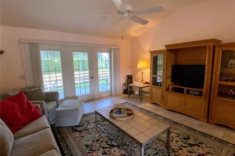 House in The Villages, Florida 3 bedrooms, 140.47 sq.m. № 2205472 - photo 4