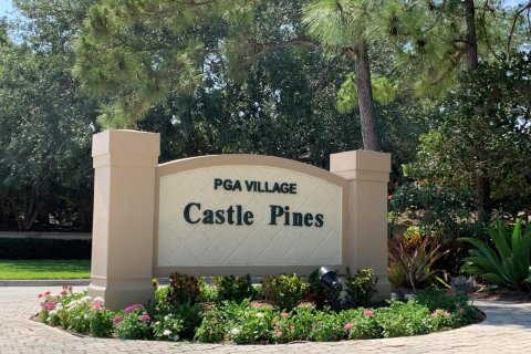 Propiedad comercial en Port St. Lucie, Florida 3 habitaciones, 37.16 m2 № 2251115