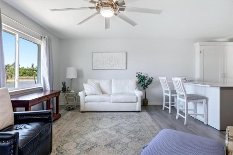 Villa ou maison à vendre à North Port, Floride: 2 chambres, 84.63 m2 № 2094159 - photo 7