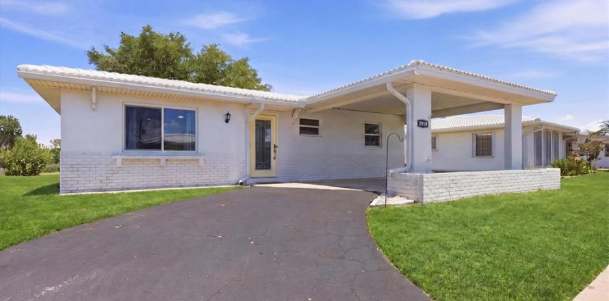 Villa ou maison à North Port, Floride 2 chambres, 84.63 m2 № 2094159