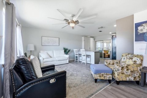 Villa ou maison à vendre à North Port, Floride: 2 chambres, 84.63 m2 № 2094159 - photo 6