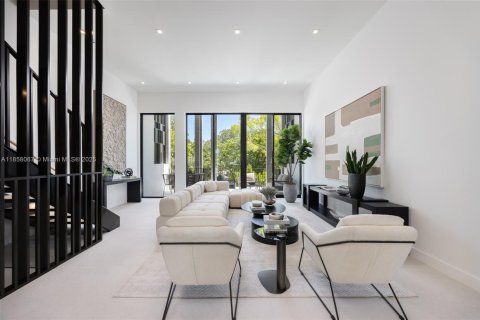 Townhouse in Miami, Florida 3 bedrooms, 263.94 sq.m. № 1887319 - photo 2