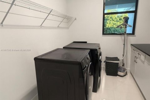 Casa en venta en Boca Raton, Florida, 5 dormitorios, 427.81 m2 № 2013886 - foto 27