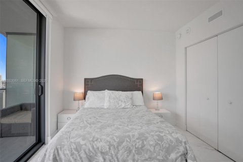 Condo in Miami, Florida, 2 bedrooms  № 2066694 - photo 20