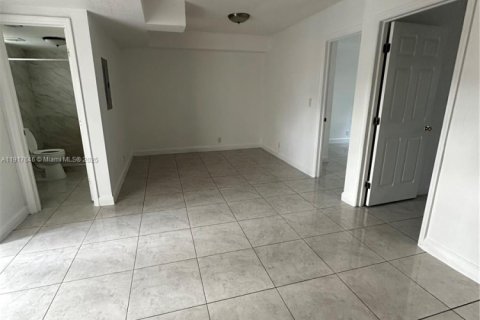 Apartment in Deerfield Beach, Florida 2 bedrooms, 67.82 sq.m. № 1972303 - photo 5