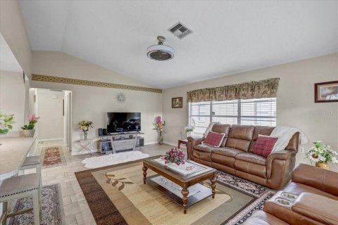 Casa en venta en New Port Richey, Florida, 2 dormitorios, 192.12 m2 № 2210934 - foto 12