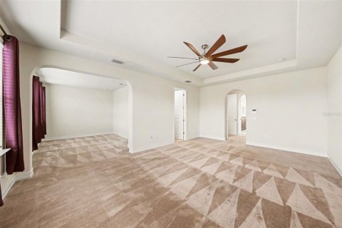 House in Lutz, Florida 5 bedrooms, 414.99 sq.m. № 2157598 - photo 28