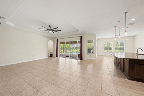 House in Lutz, Florida 5 bedrooms, 414.99 sq.m. № 2157598 - photo 14