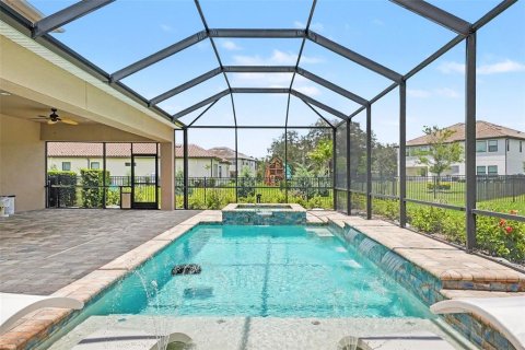 House in Lutz, Florida 5 bedrooms, 414.99 sq.m. № 2157598 - photo 4