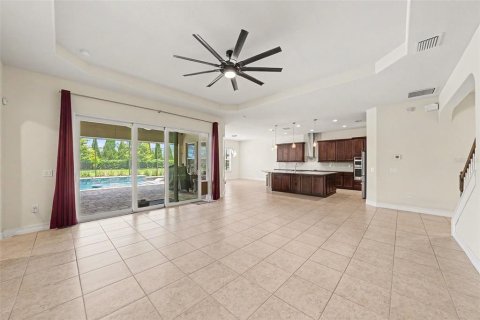 House in Lutz, Florida 5 bedrooms, 414.99 sq.m. № 2157598 - photo 12