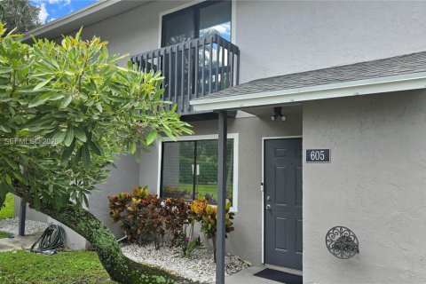 Touwnhouse à vendre à Greenacres, Floride: 3 chambres, 117.06 m2 № 2384645 - photo 2