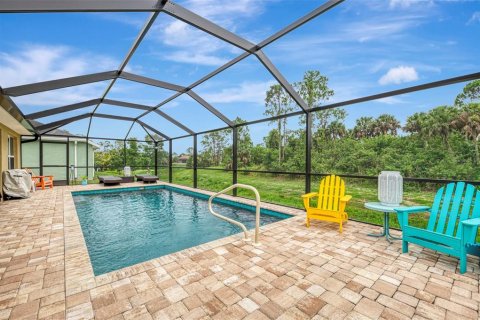 House in North Port, Florida 4 bedrooms, 198.63 sq.m. № 2229757 - photo 2