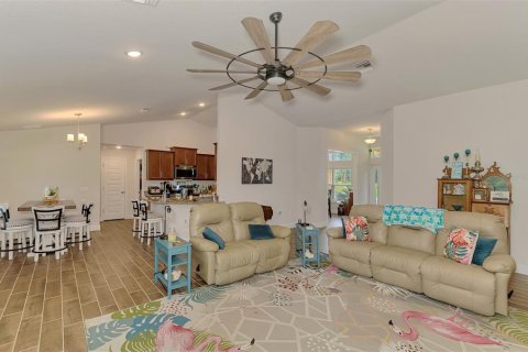 House in North Port, Florida 4 bedrooms, 198.63 sq.m. № 2229757 - photo 17