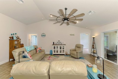 House in North Port, Florida 4 bedrooms, 198.63 sq.m. № 2229757 - photo 15