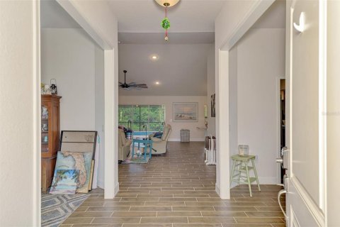 House in North Port, Florida 4 bedrooms, 198.63 sq.m. № 2229757 - photo 7