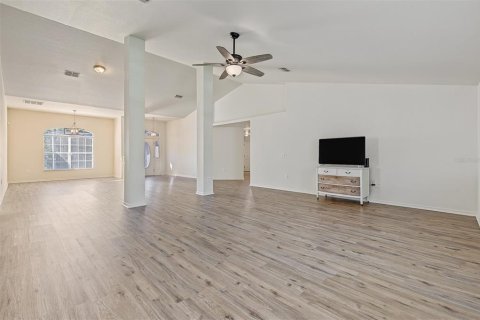 Villa ou maison à vendre à Homosassa, Floride: 4 chambres, 283.26 m2 № 2415033 - photo 5