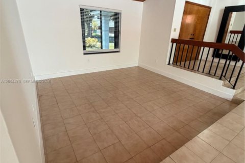 Villa ou maison à louer à Miami, Floride: 4 chambres, 246.1 m2 № 2180521 - photo 16