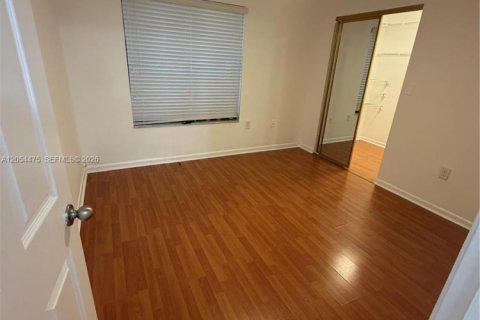 Villa ou maison à louer à Miami, Floride: 4 chambres, 246.1 m2 № 2180521 - photo 21