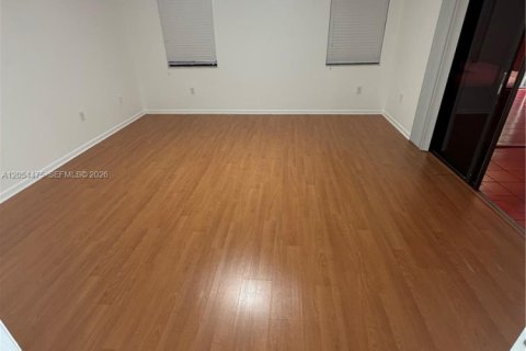 Villa ou maison à louer à Miami, Floride: 4 chambres, 246.1 m2 № 2180521 - photo 28