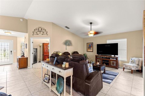 House in Summerfield, Florida 3 bedrooms, 163.88 sq.m. № 1598216 - photo 11