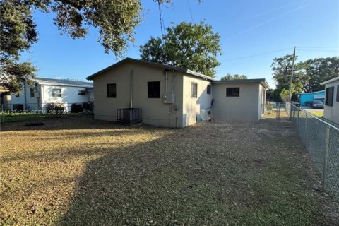 House in Fort Lauderdale, Florida 3 bedrooms, 97.55 sq.m. № 1992999 - photo 4