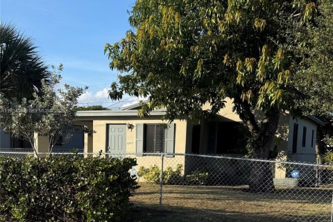 Дом в Форт-Лодердейл, Флорида 3 спальни, 97.55м2 № 1992999