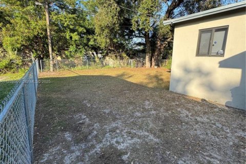 House in Fort Lauderdale, Florida 3 bedrooms, 97.55 sq.m. № 1992999 - photo 5