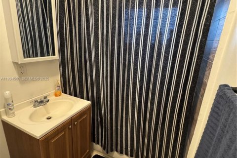 House in Fort Lauderdale, Florida 3 bedrooms, 97.55 sq.m. № 1992999 - photo 18