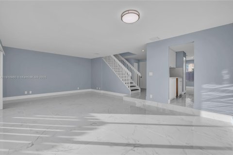 Adosado en alquiler en Plantation, Florida, 4 dormitorios, 187.66 m2 № 1974307 - foto 20