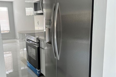 Adosado en alquiler en Plantation, Florida, 4 dormitorios, 187.66 m2 № 1974307 - foto 11