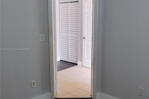 Adosado en alquiler en Riviera Beach, Florida, 4 dormitorios, 149.67 m2 № 1951358 - foto 5