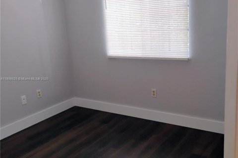 Adosado en alquiler en Riviera Beach, Florida, 4 dormitorios, 149.67 m2 № 1951358 - foto 24
