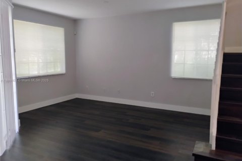 Adosado en alquiler en Riviera Beach, Florida, 4 dormitorios, 149.67 m2 № 1951358 - foto 13