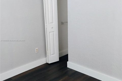 Adosado en alquiler en Riviera Beach, Florida, 4 dormitorios, 149.67 m2 № 1951358 - foto 6