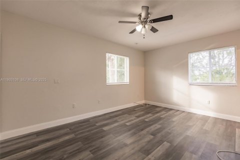 Townhouse in Miramar, Florida 3 bedrooms, 132.2 sq.m. № 1952654 - photo 27