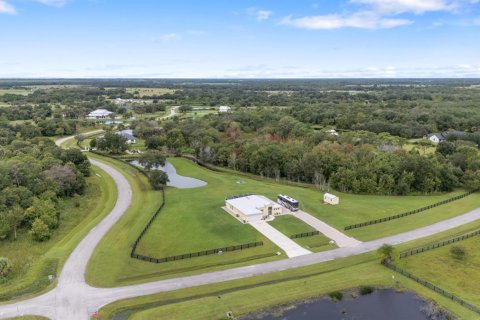House in Okeechobee, Florida 3 bedrooms, 217.48 sq.m. № 2145994 - photo 28
