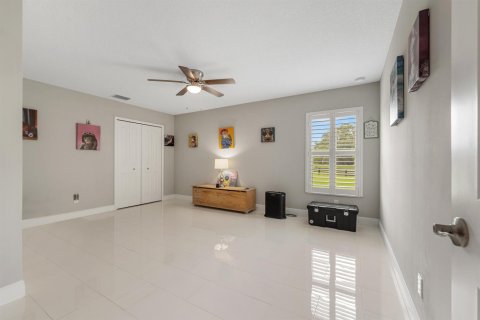 House in Okeechobee, Florida 3 bedrooms, 217.48 sq.m. № 2145994 - photo 20