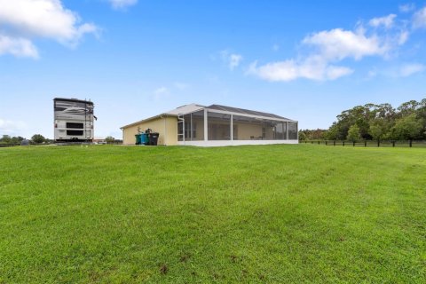 House in Okeechobee, Florida 3 bedrooms, 217.48 sq.m. № 2145994 - photo 24