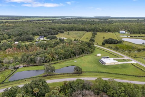 House in Okeechobee, Florida 3 bedrooms, 217.48 sq.m. № 2145994 - photo 29
