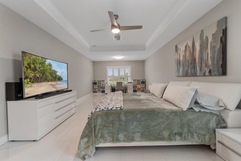 House in Okeechobee, Florida 3 bedrooms, 217.48 sq.m. № 2145994 - photo 13