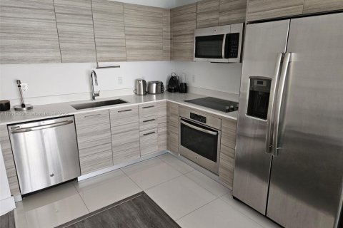 Copropriété à louer à Miami, Floride: 1 chambre, 78.32 m2 № 2056780 - photo 2