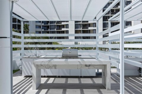 Condominio en alquiler en Miami, Florida, 2 dormitorios, 91.51 m2 № 1932968 - foto 27