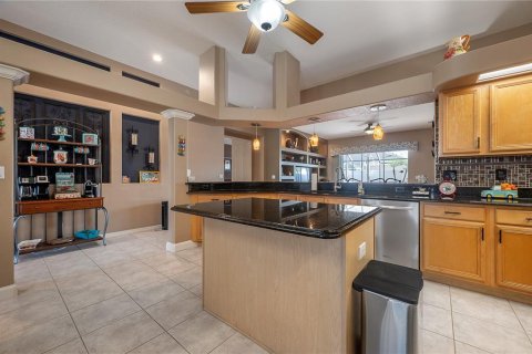 Villa ou maison à louer à Tampa, Floride: 5 chambres, 316.52 m2 № 2437218 - photo 8