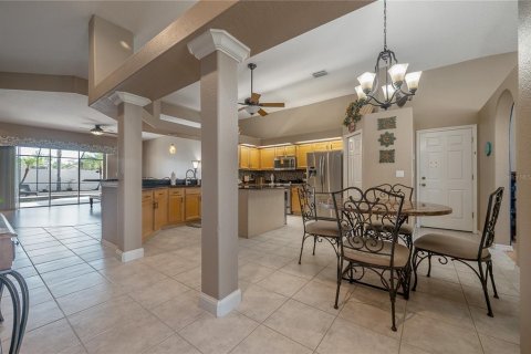 Villa ou maison à louer à Tampa, Floride: 5 chambres, 316.52 m2 № 2437218 - photo 7