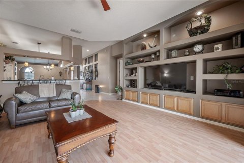 Villa ou maison à louer à Tampa, Floride: 5 chambres, 316.52 m2 № 2437218 - photo 15